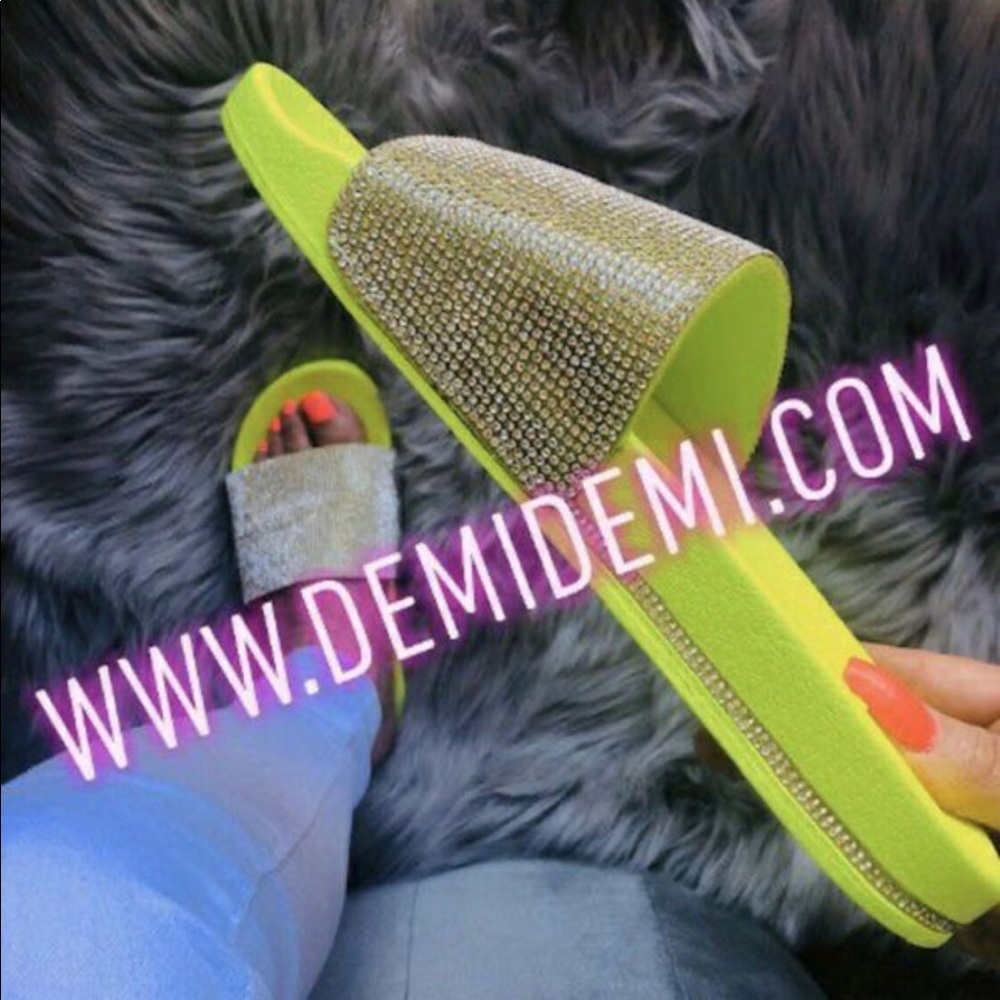 “SUNNY” Sandal Slides